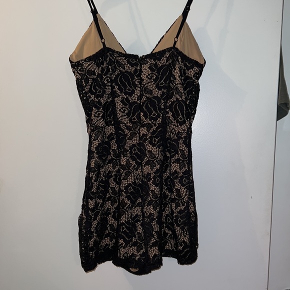 Laced Romper - Picture 4 of 6